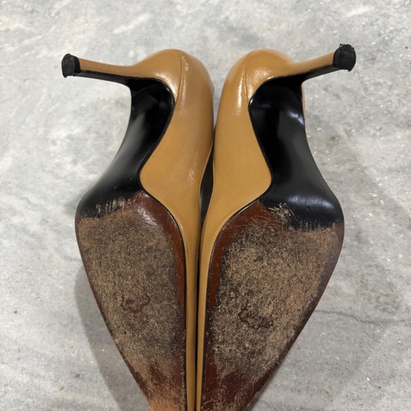 STUART WEITZMAN WOMENS CAMEL PUMP - Picture 7 of 16